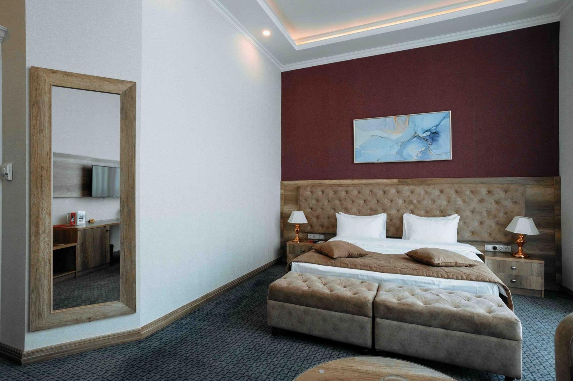 فندق Ramada By Wyndham شيمكنت المظهر الخارجي الصورة