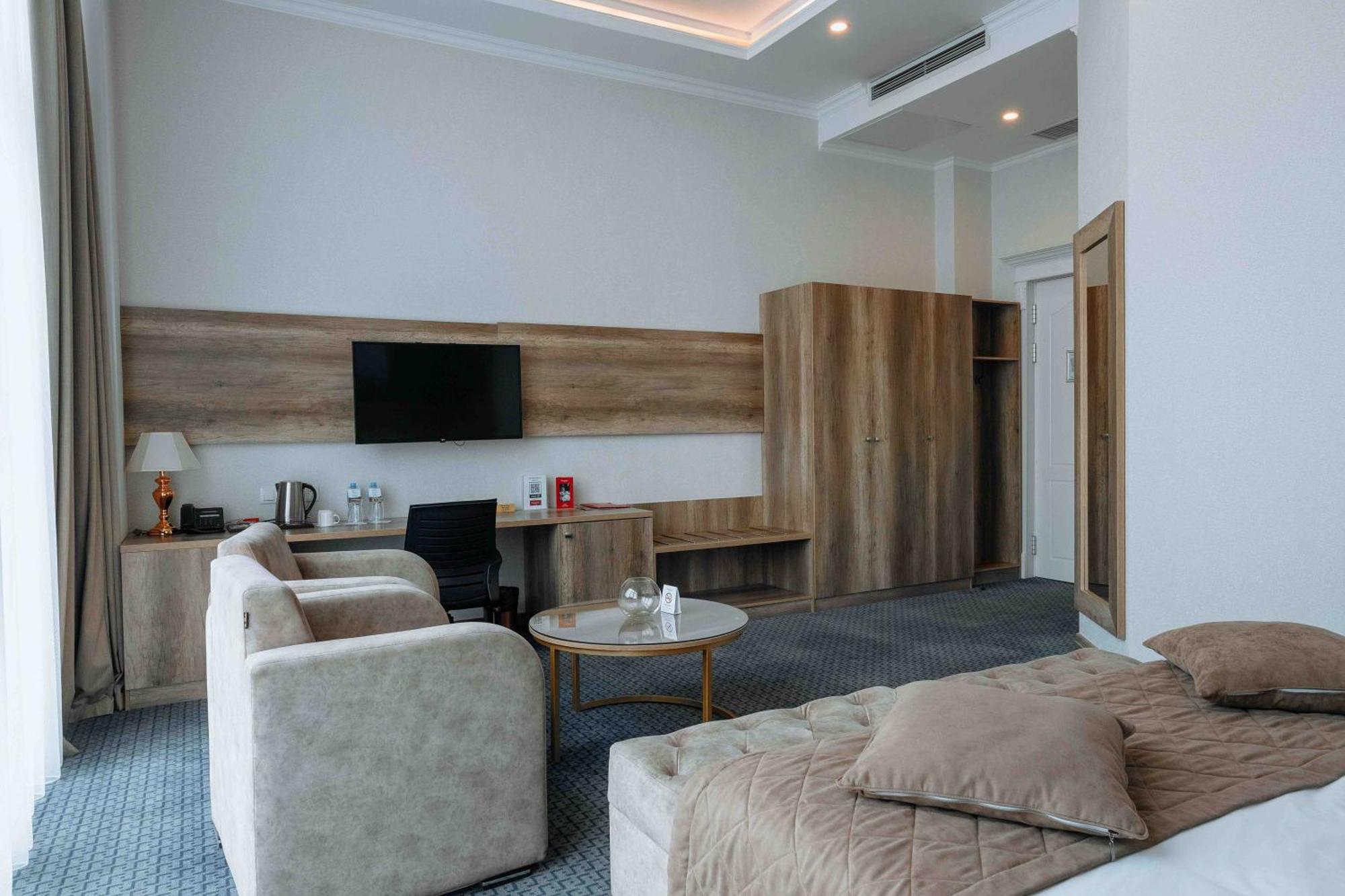 فندق Ramada By Wyndham شيمكنت المظهر الخارجي الصورة
