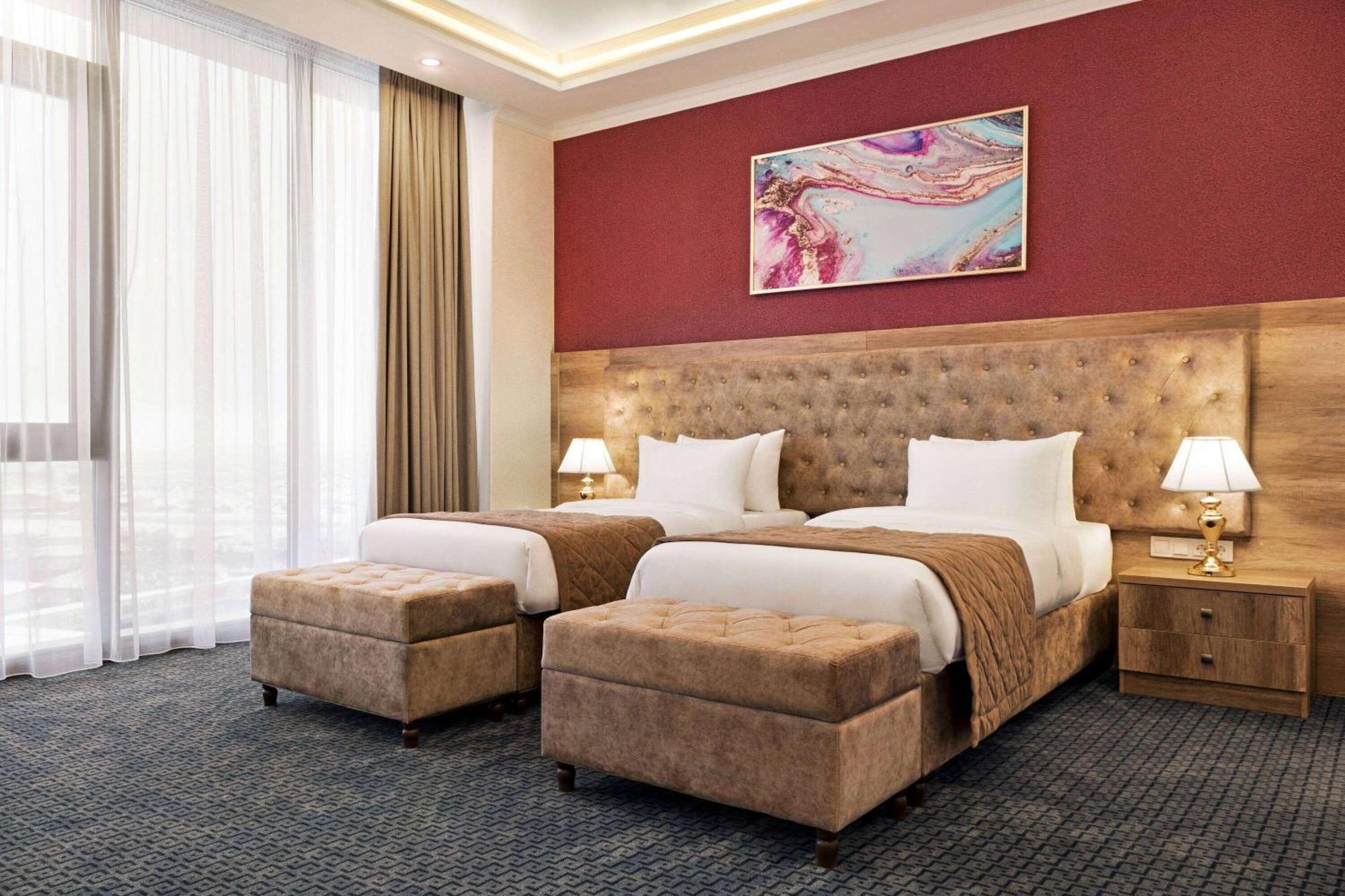 فندق Ramada By Wyndham شيمكنت المظهر الخارجي الصورة