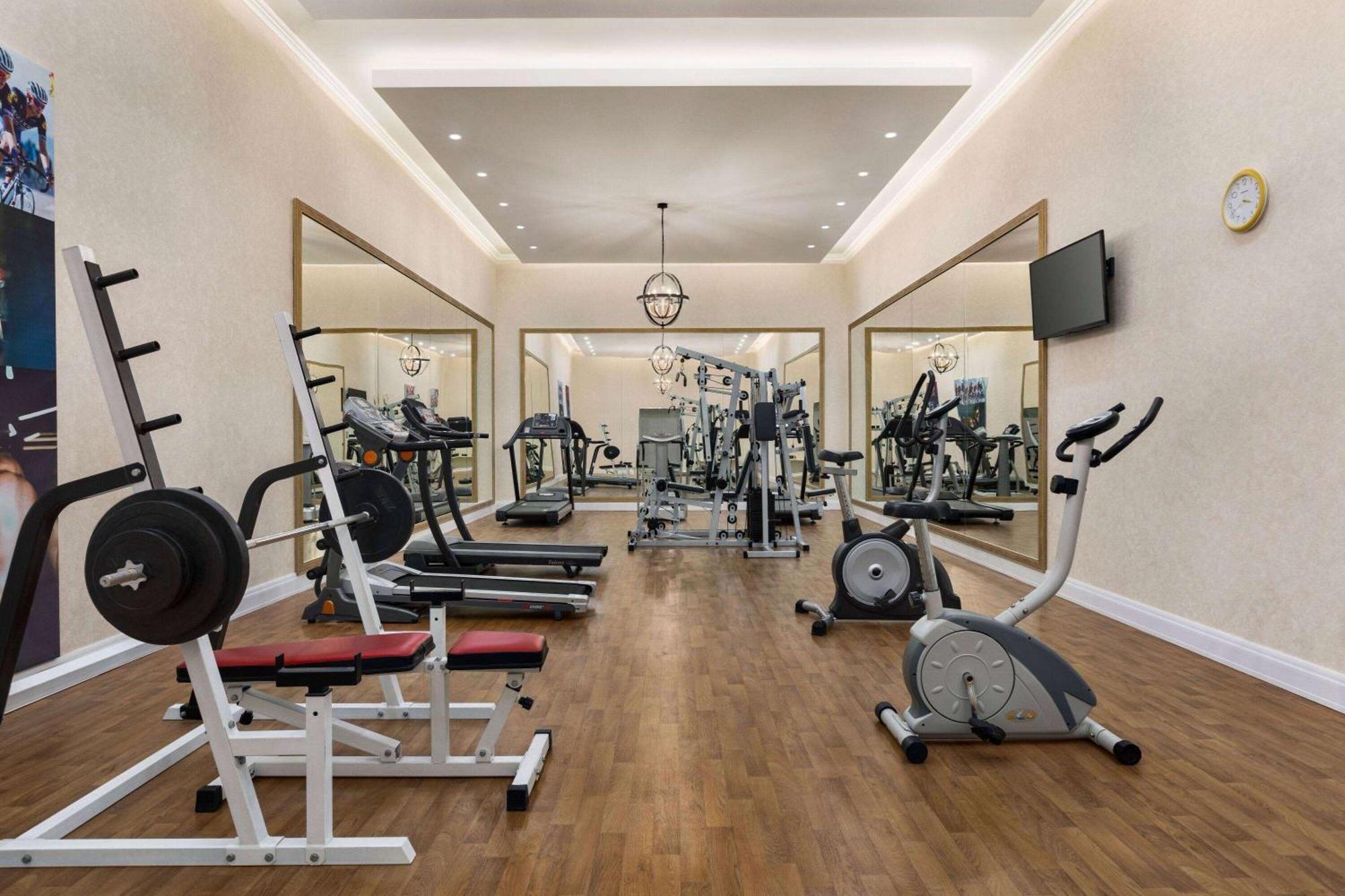 فندق Ramada By Wyndham شيمكنت المظهر الخارجي الصورة