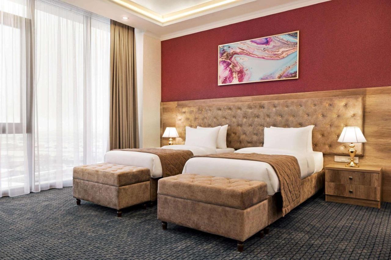 فندق Ramada By Wyndham شيمكنت المظهر الخارجي الصورة